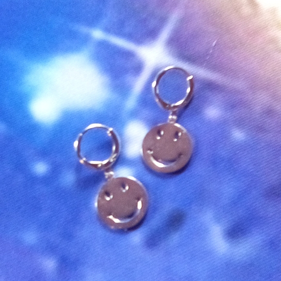 Smiley face hoops😃 - Picture 4 of 12
